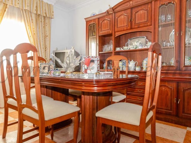 Image No.6-3 Bed Townhouse for sale