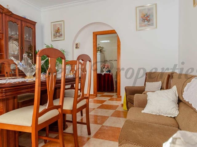 Image No.7-3 Bed Townhouse for sale