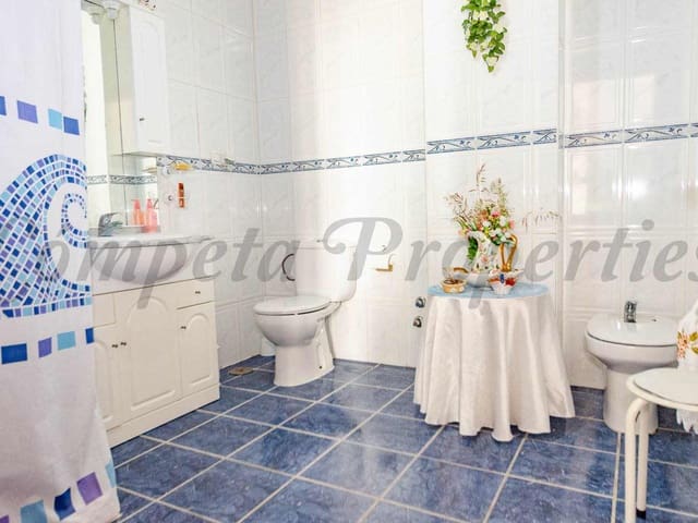 Image No.9-3 Bed Townhouse for sale