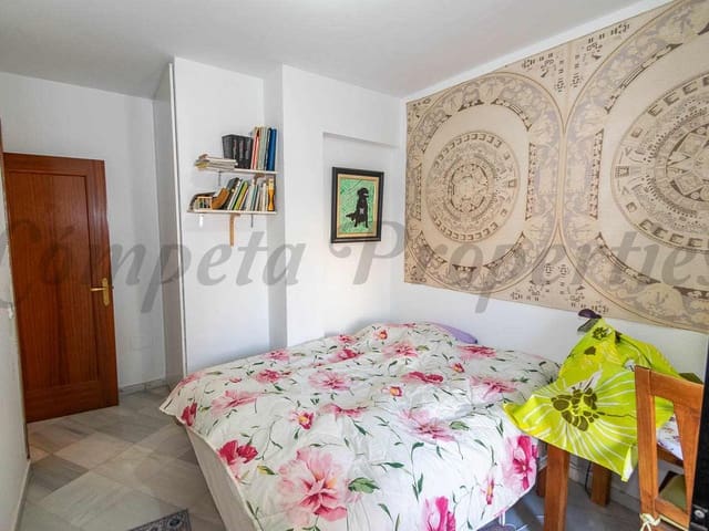 Image No.13-3 Bed Apartment for sale