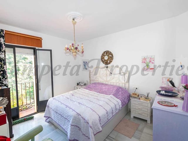 Image No.15-3 Bed Apartment for sale