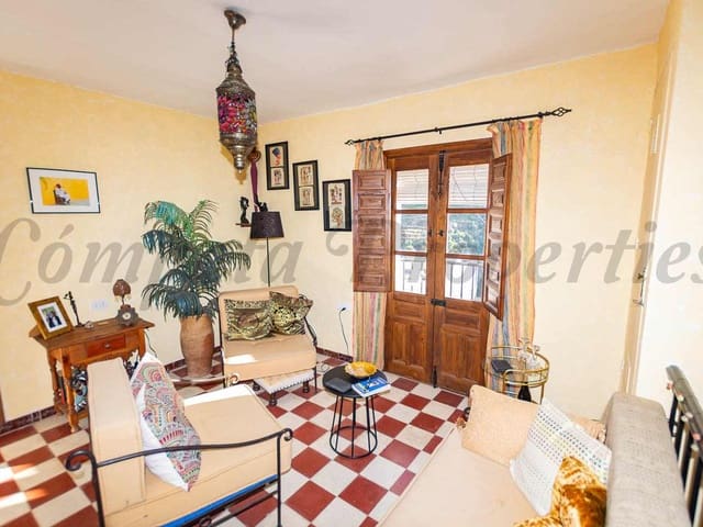 Image No.8-3 Bed Townhouse for sale