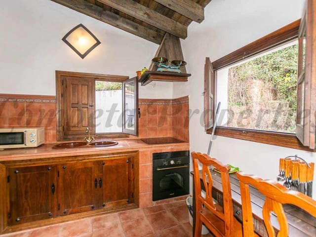 Image No.11-3 Bed Townhouse for sale