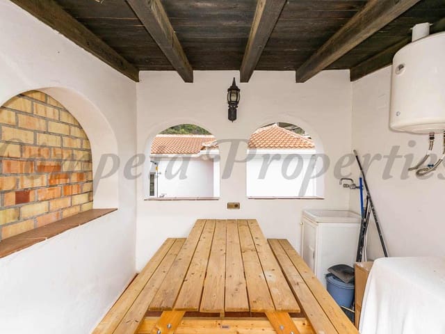 Image No.16-3 Bed Townhouse for sale