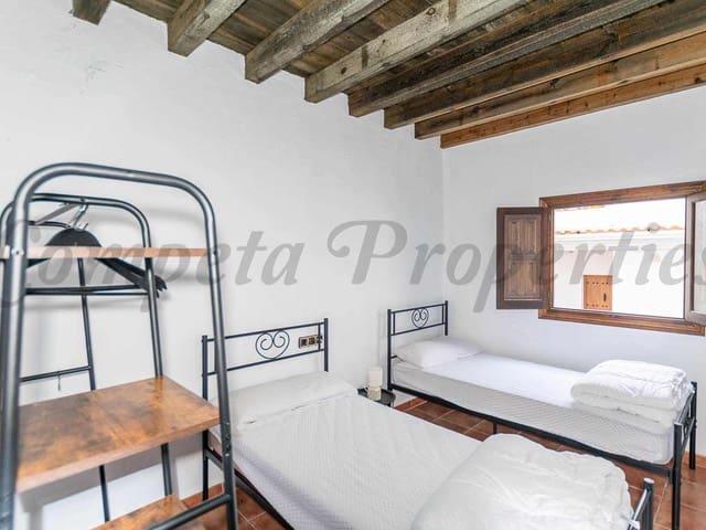 Image No.9-3 Bed Townhouse for sale