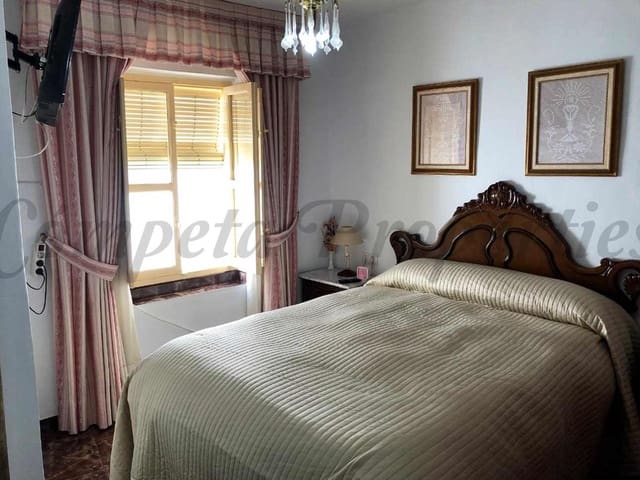 Image No.9-3 Bed Townhouse for sale