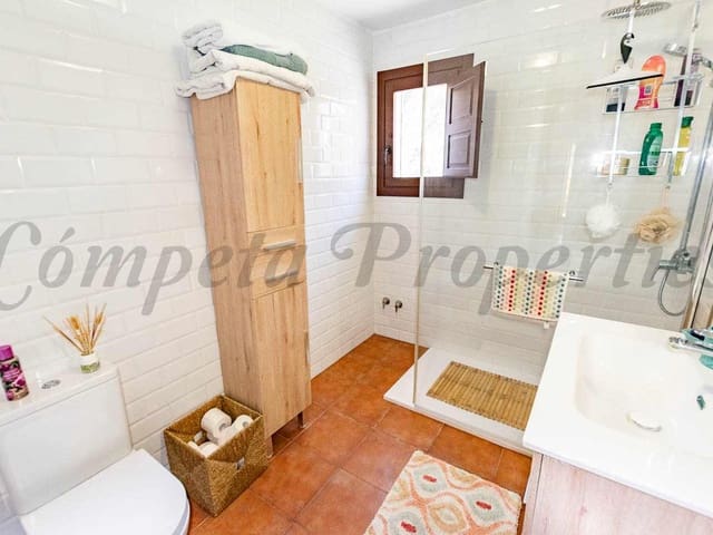 Image No.12-3 Bed Villa for sale