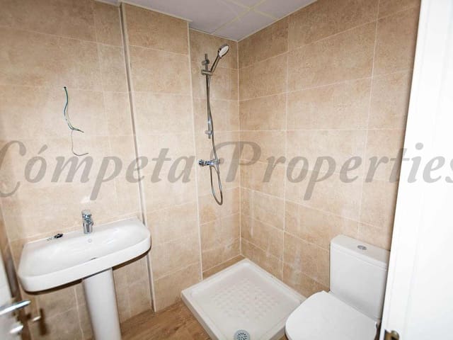 Image No.10-2 Bed Property for sale