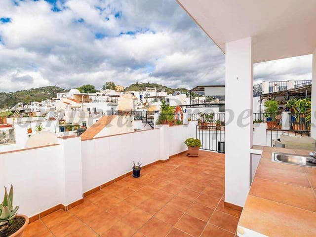 Image No.17-2 Bed Townhouse for sale