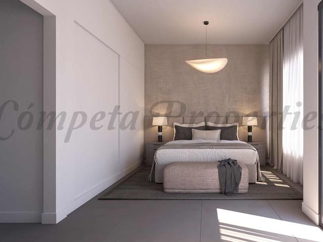 Image No.12-4 Bed Property for sale