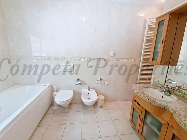 Image No.16-Villa de 4 chambres à vendre à Vélez-Málaga