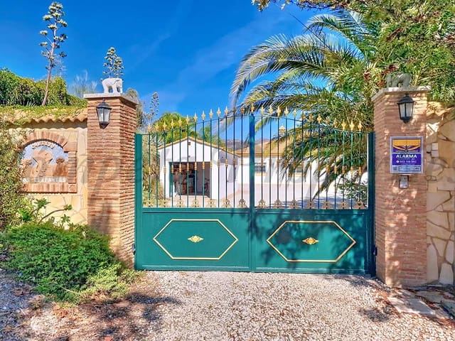 Image No.2-Villa de 4 chambres à vendre à Vélez-Málaga