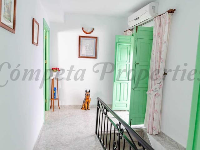 Image No.5-2 Bed Townhouse for sale