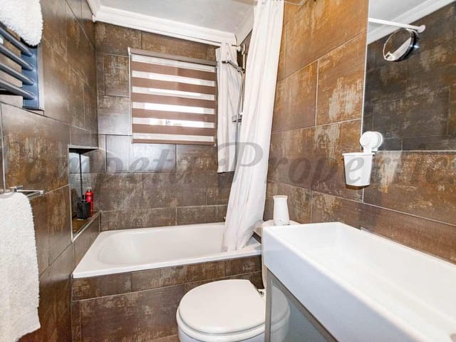 Image No.12-2 Bed Townhouse for sale