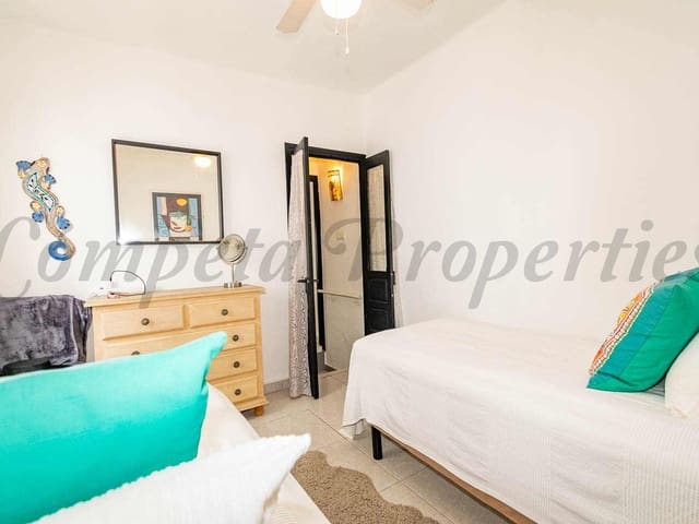 Image No.14-2 Bed Townhouse for sale