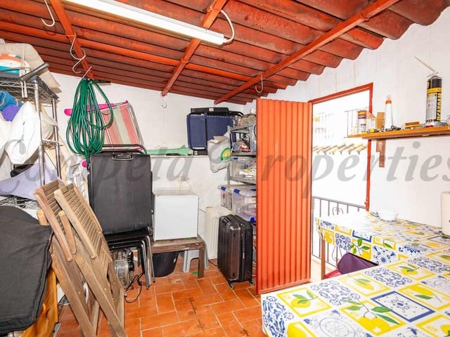 Image No.18-2 Bed Townhouse for sale