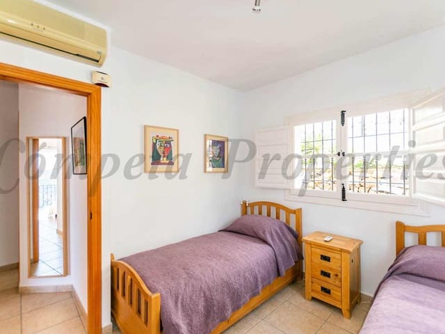 Image No.19-Villa de 5 chambres à vendre à Cómpeta