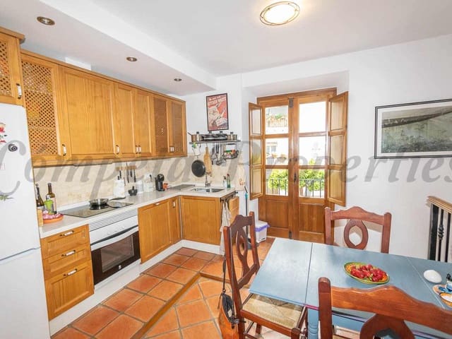 Image No.11-1 Bed Townhouse for sale