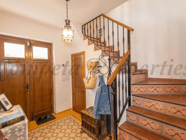 Image No.13-1 Bed Townhouse for sale