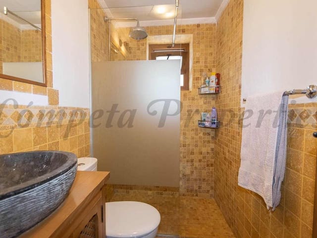 Image No.15-1 Bed Townhouse for sale