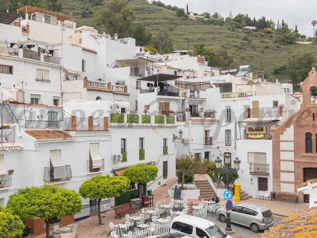 Image No.2-1 Bed Townhouse for sale