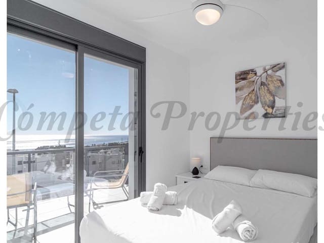 Image No.11-3 Bed Property for sale