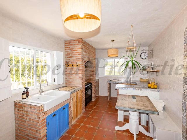 Image No.10-5 Bed Villa for sale