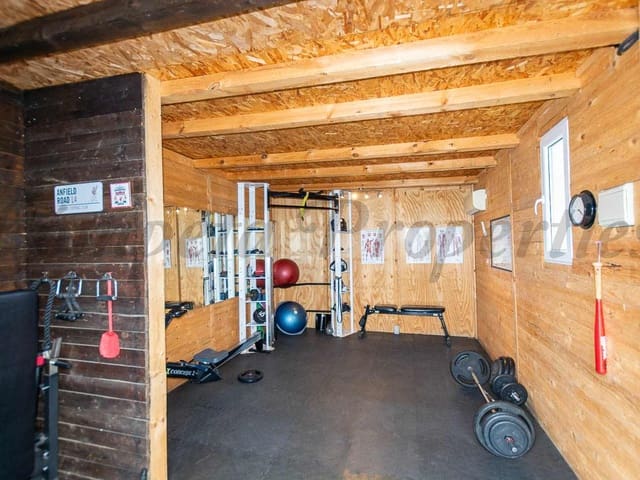 Image No.40-5 Bed Villa for sale