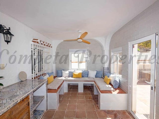 Image No.9-5 Bed Villa for sale