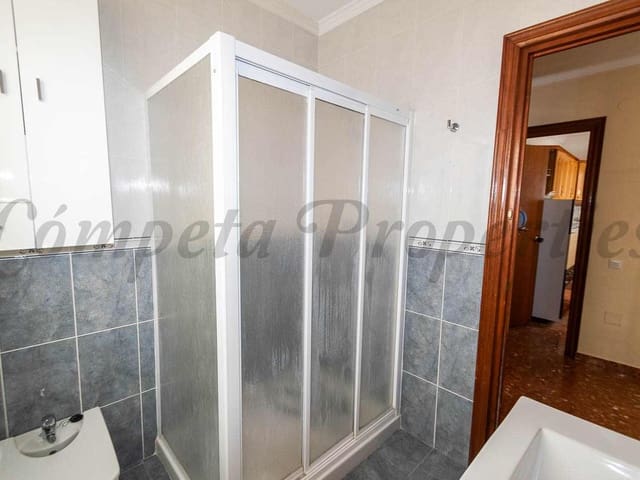 Image No.11-3 Bed Apartment for sale