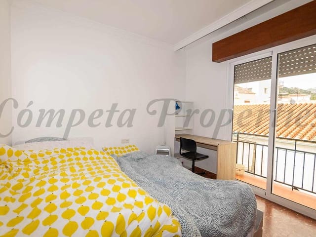 Image No.8-3 Bed Apartment for sale