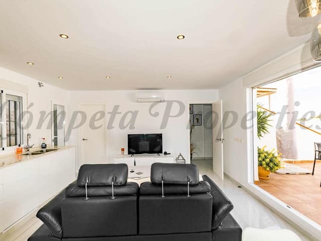 Image No.8-3 Bed Townhouse for sale