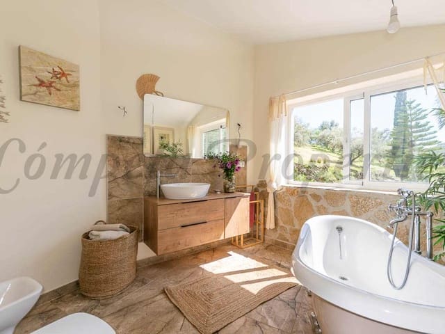 Image No.13-3 Bed Villa for sale