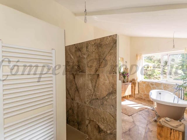 Image No.15-3 Bed Villa for sale