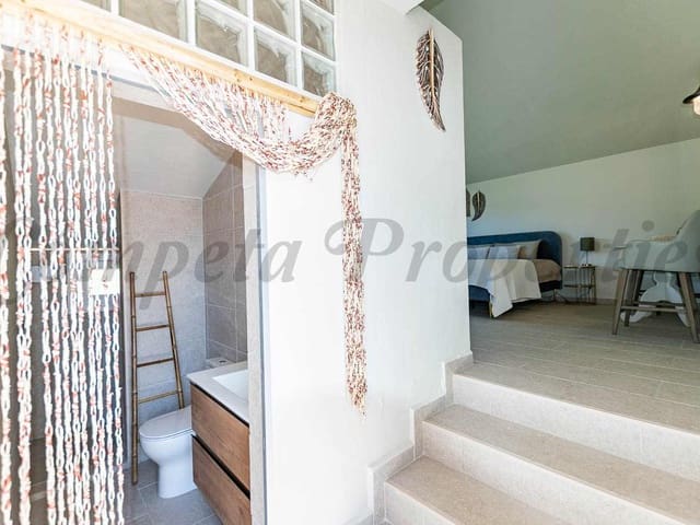 Image No.12-7 Bed Villa for sale