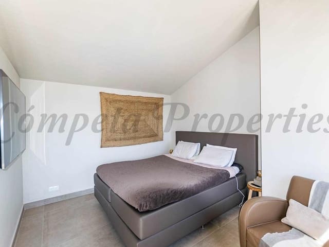 Image No.15-7 Bed Villa for sale