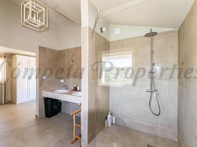 Image No.16-7 Bed Villa for sale