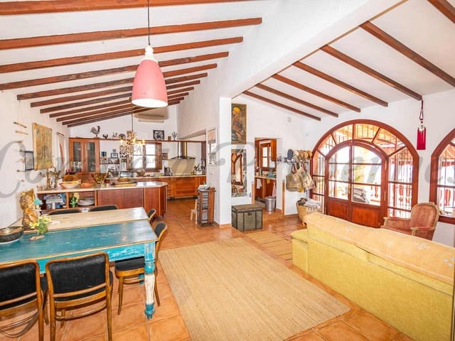 Image No.8-4 Bed Finca for sale