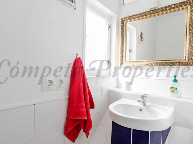 Image No.10-2 Bed Townhouse for sale