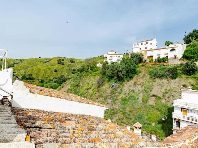 Image No.14-2 Bed Townhouse for sale