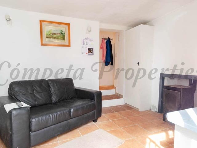 Image No.2-2 Bed Townhouse for sale