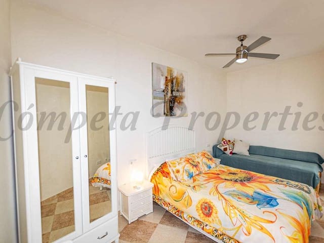 Image No.18-3 Bed Apartment for sale