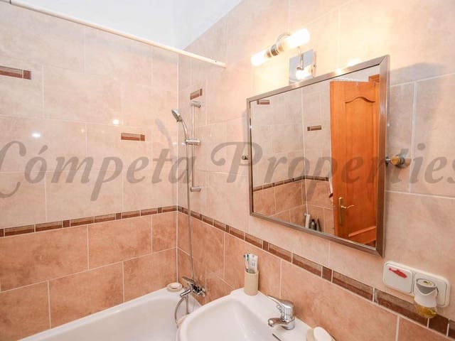 Image No.11-2 Bed Townhouse for sale
