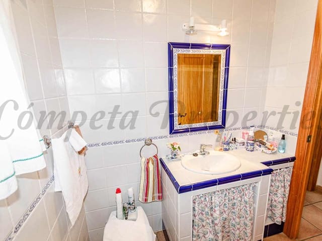 Image No.12-2 Bed Villa for sale