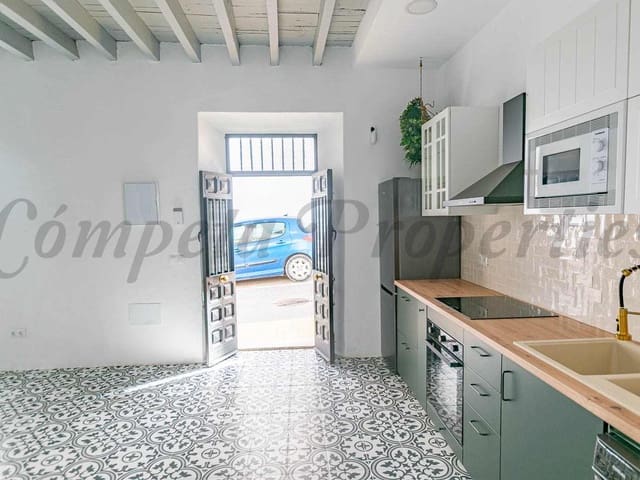 Image No.4-2 Bed Townhouse for sale
