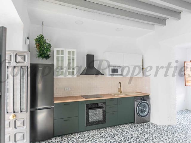 Image No.5-2 Bed Townhouse for sale