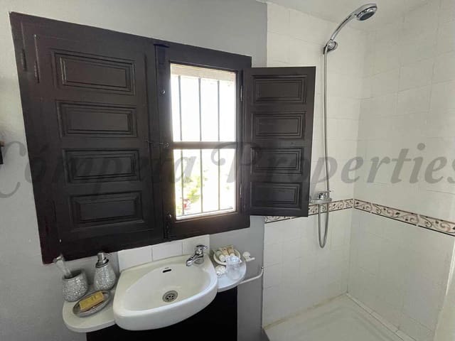 Image No.10-3 Bed Villa for sale