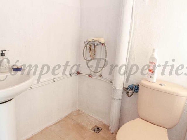 Image No.16-4 Bed Townhouse for sale