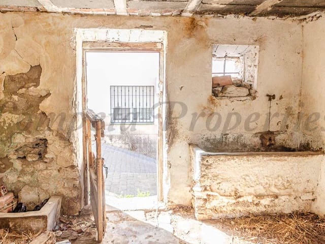 Image No.22-4 Bed Townhouse for sale