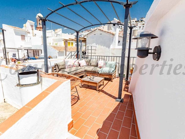 Image No.12-2 Bed Townhouse for sale